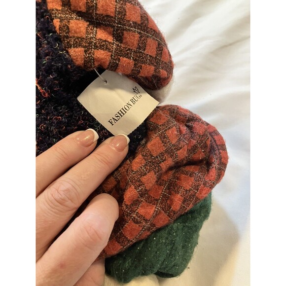 Snow Man & Woman & Baby Shelf Sitters Collectable Rexmas Handcrafted Folk Art - Picture 10 of 12